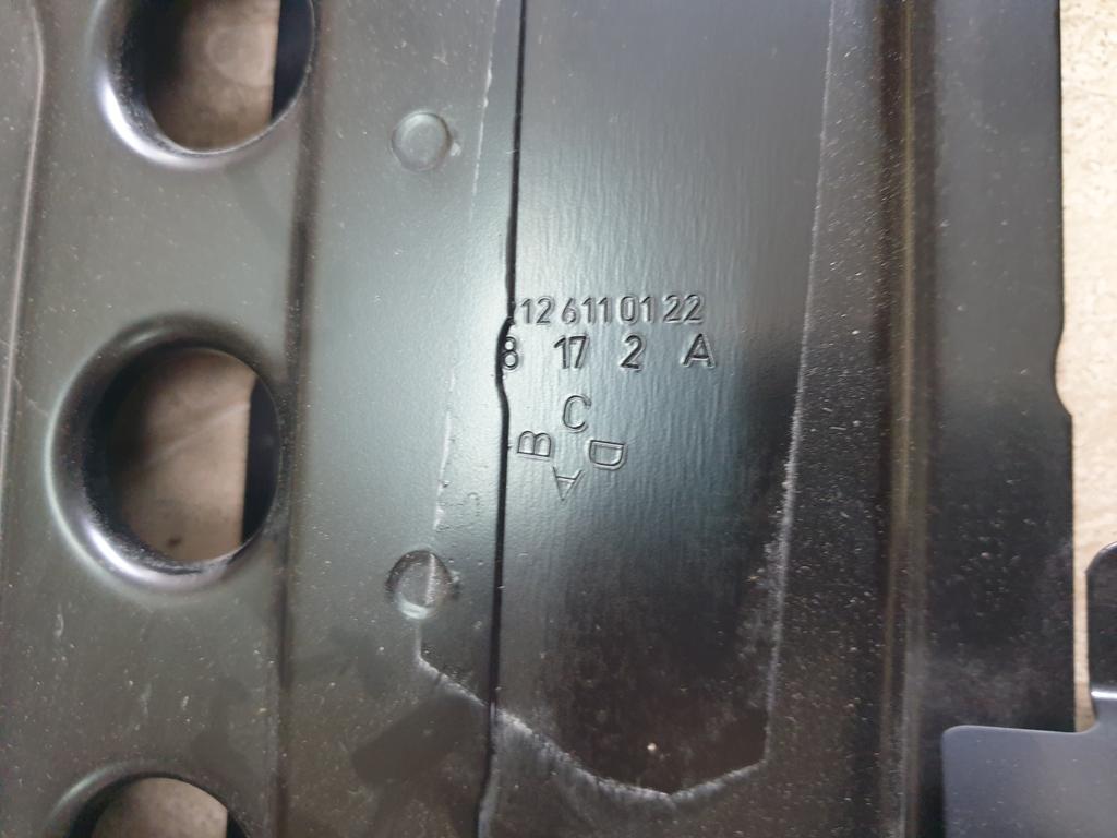 Original New Mercedes-Benz CLS C218 Left Rear Lower Connecting Carrier