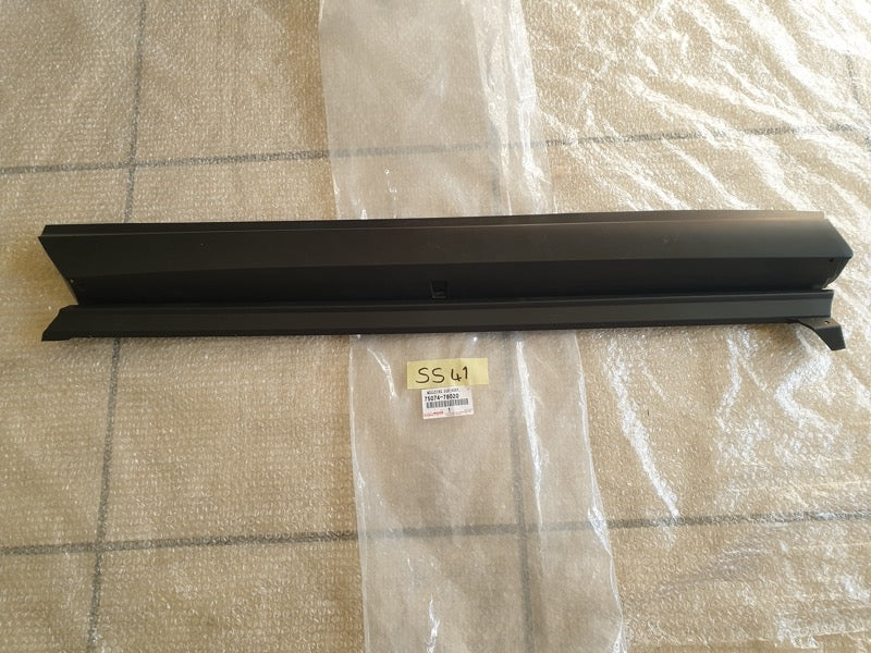 Original New Lexus NX 200 Left Front Door Lower Moulding