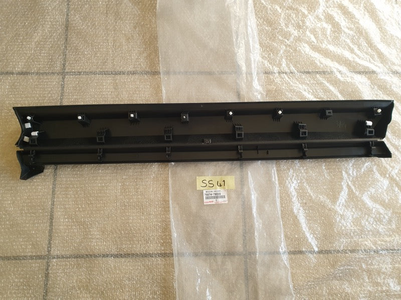 Original New Lexus NX 200 Left Front Door Lower Moulding