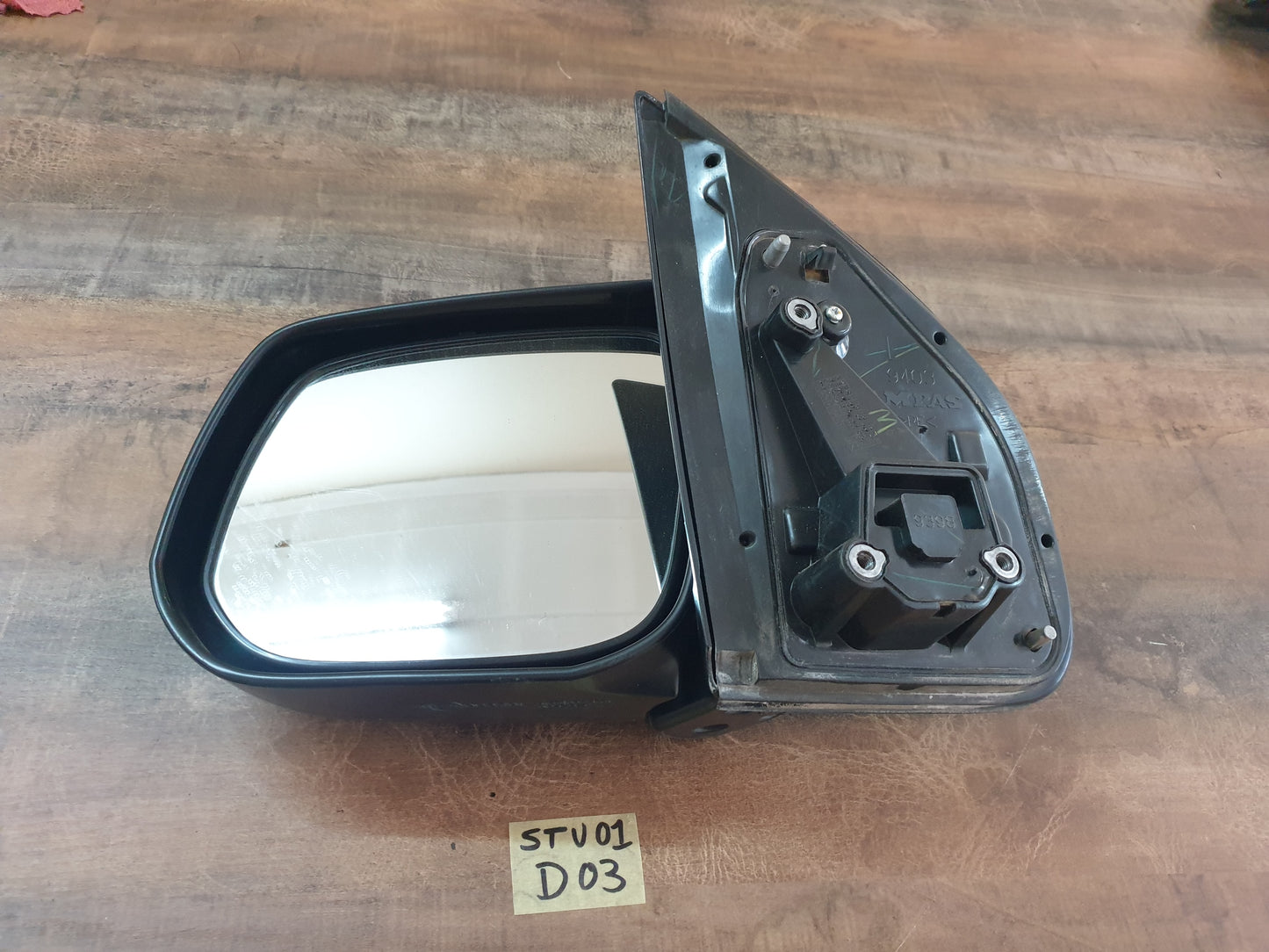 Isuzu D-Max 2021 Original Used Door Components - Slight Damage or Wear and Tear