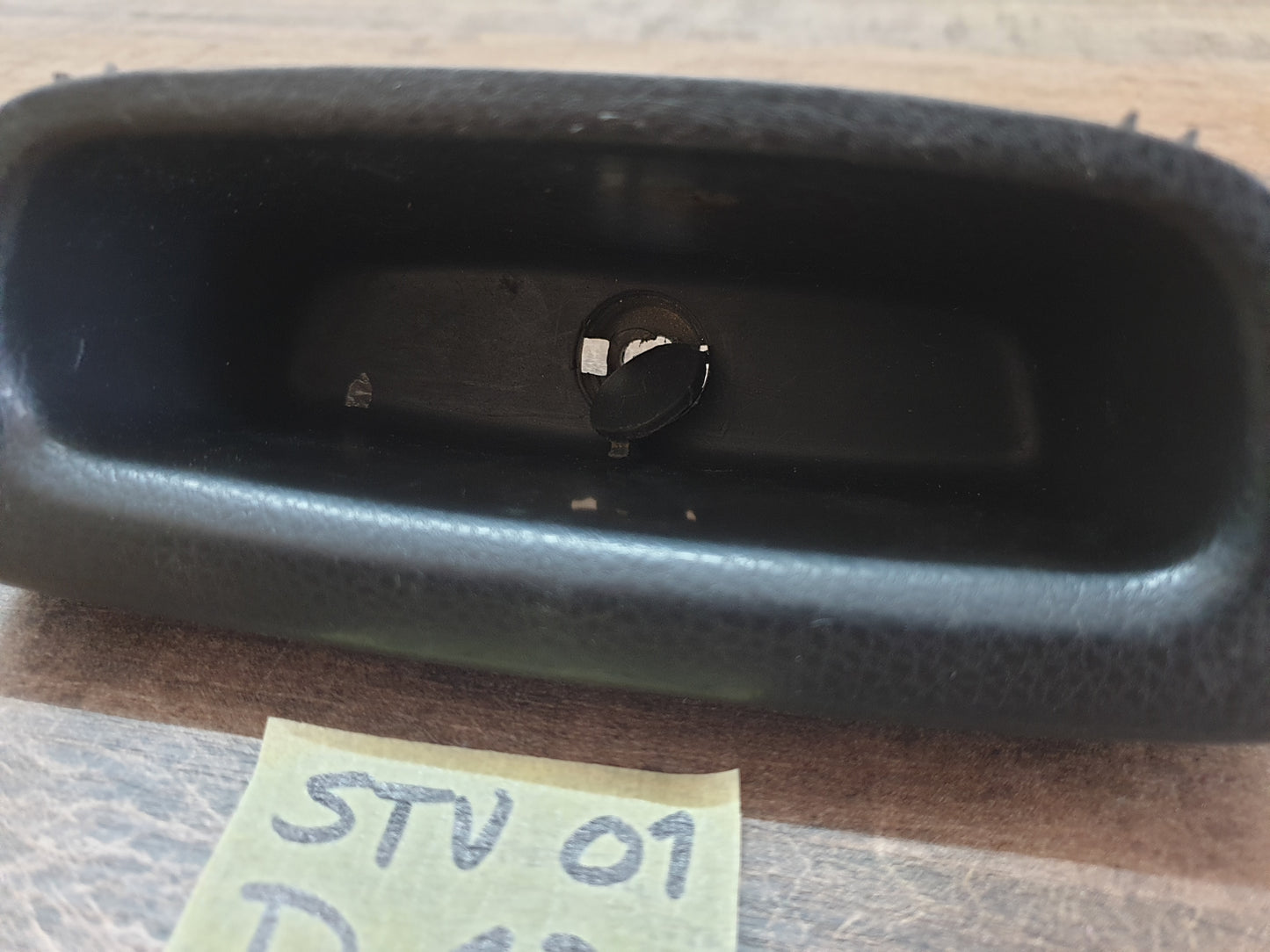 Isuzu D-Max 2021 Original Used Door Components - Slight Damage or Wear and Tear