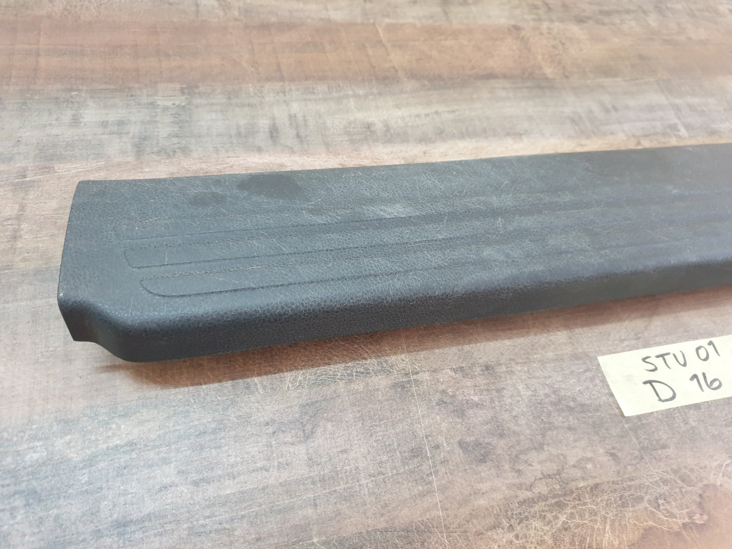 Isuzu D-Max 2021 Original Used Door Components - Slight Damage or Wear and Tear