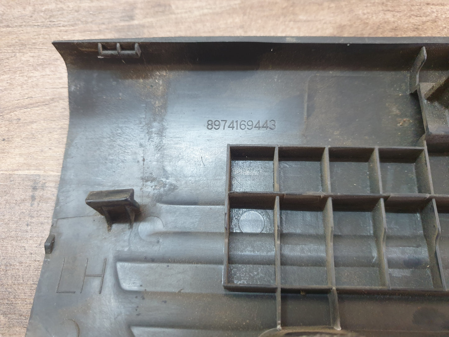 Isuzu D-Max 2021 Original Used Door Components - Slight Damage or Wear and Tear