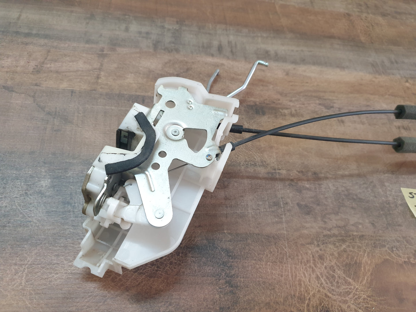 Isuzu D-Max 2021 Original Used Door Components - Slight Damage or Wear and Tear