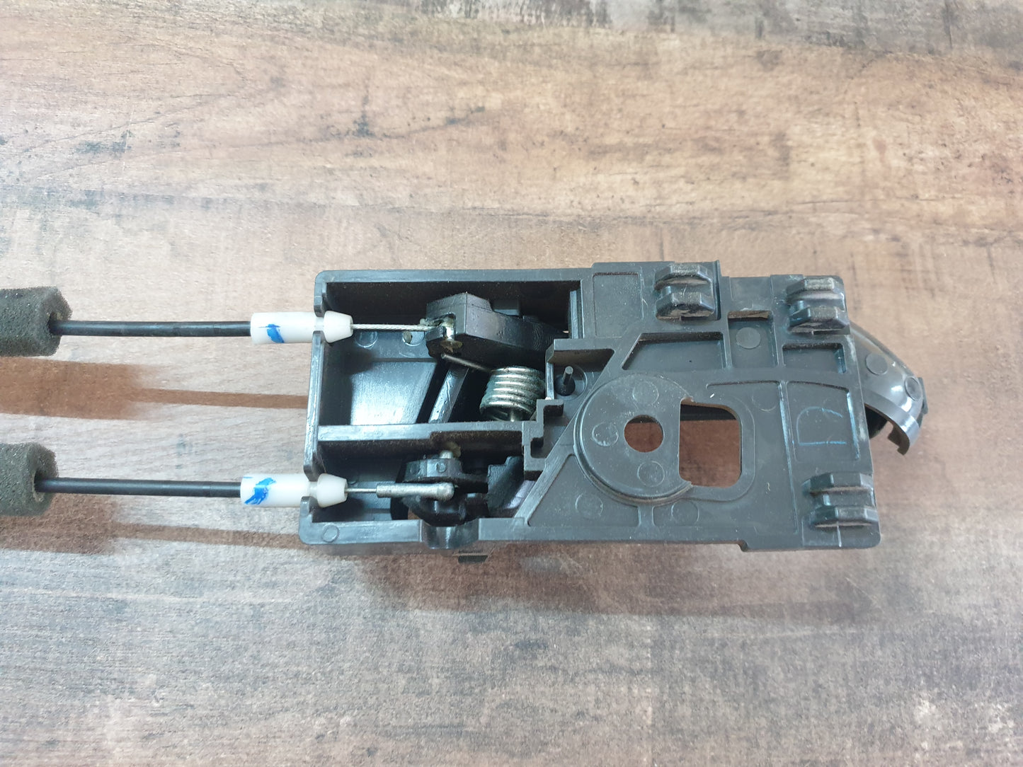 Isuzu D-Max 2021 Original Used Door Components - Slight Damage or Wear and Tear