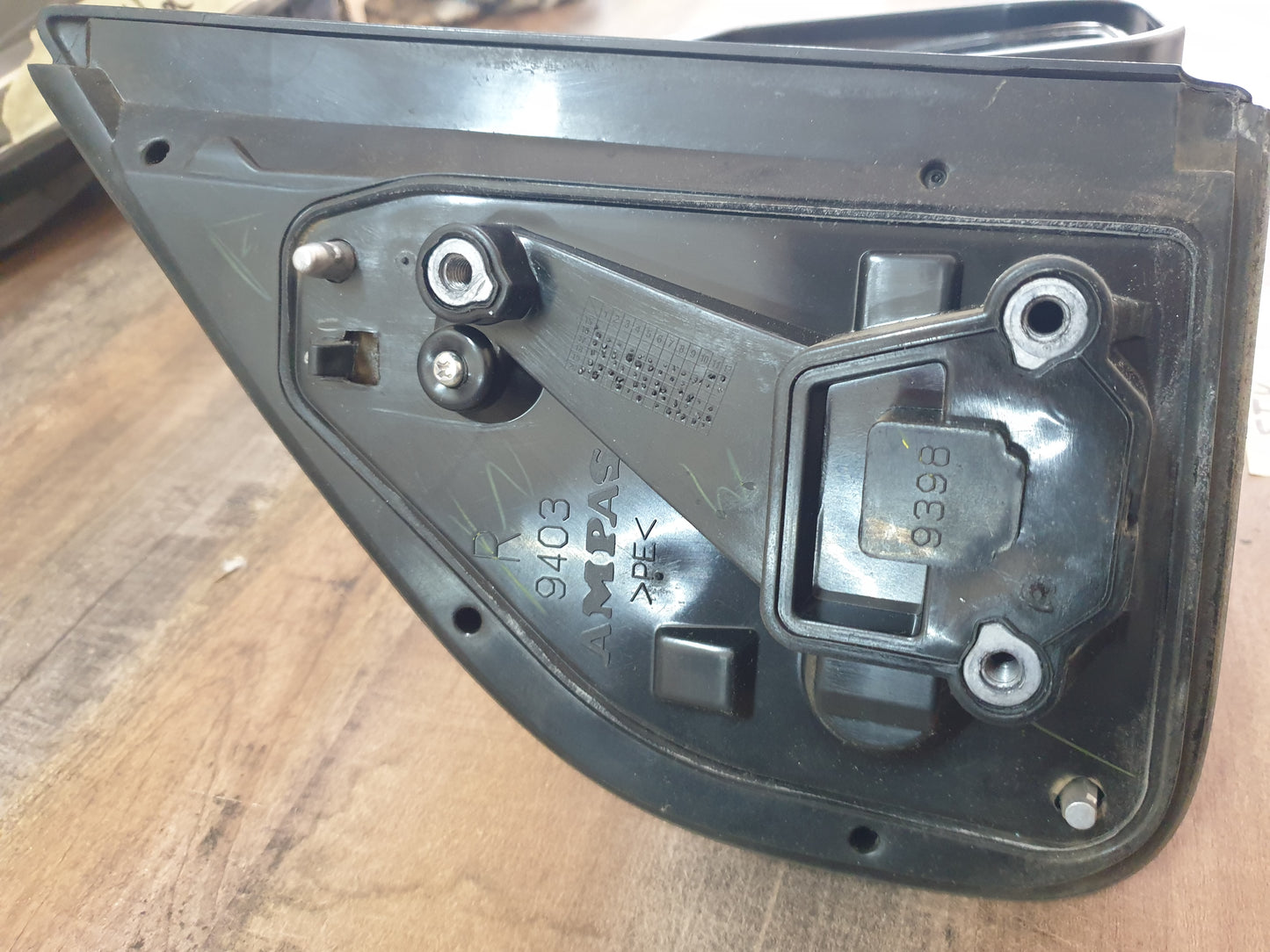 Isuzu D-Max 2021 Original Used Door Components - Slight Damage or Wear and Tear