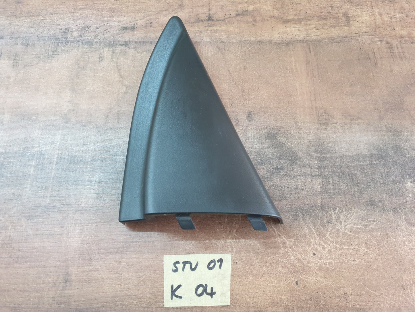 Isuzu D-Max 2021 Original Used Door Components - Slight Damage or Wear and Tear