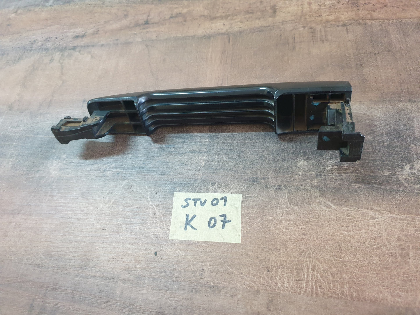 Isuzu D-Max 2021 Original Used Door Components - Slight Damage or Wear and Tear