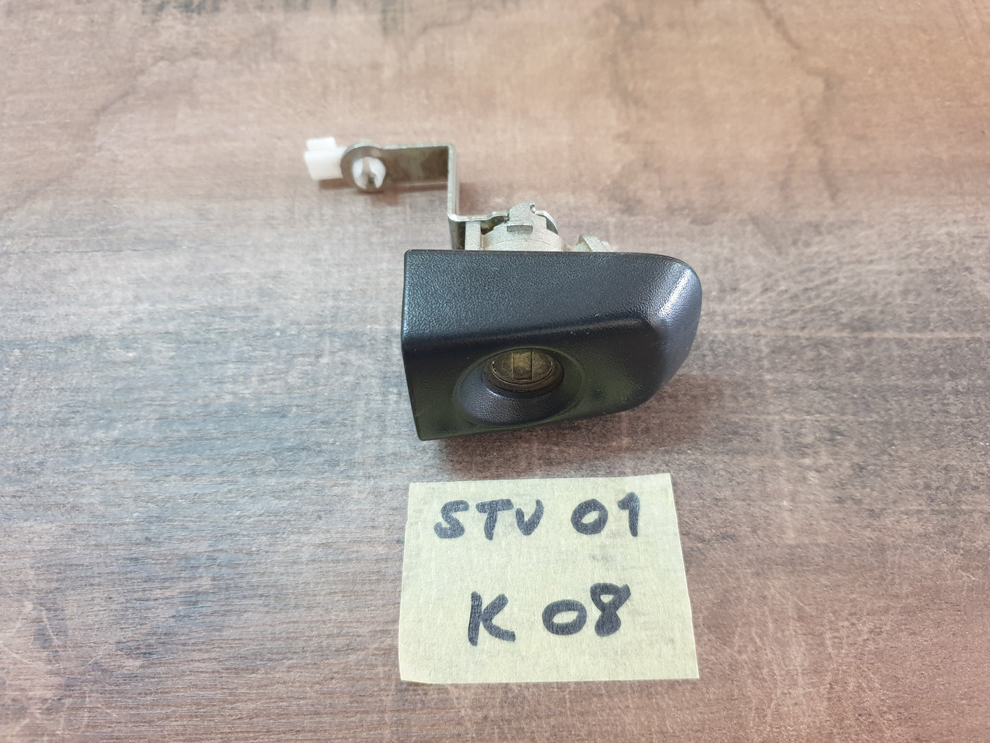 Isuzu D-Max 2021 Original Used Door Components - Slight Damage or Wear and Tear