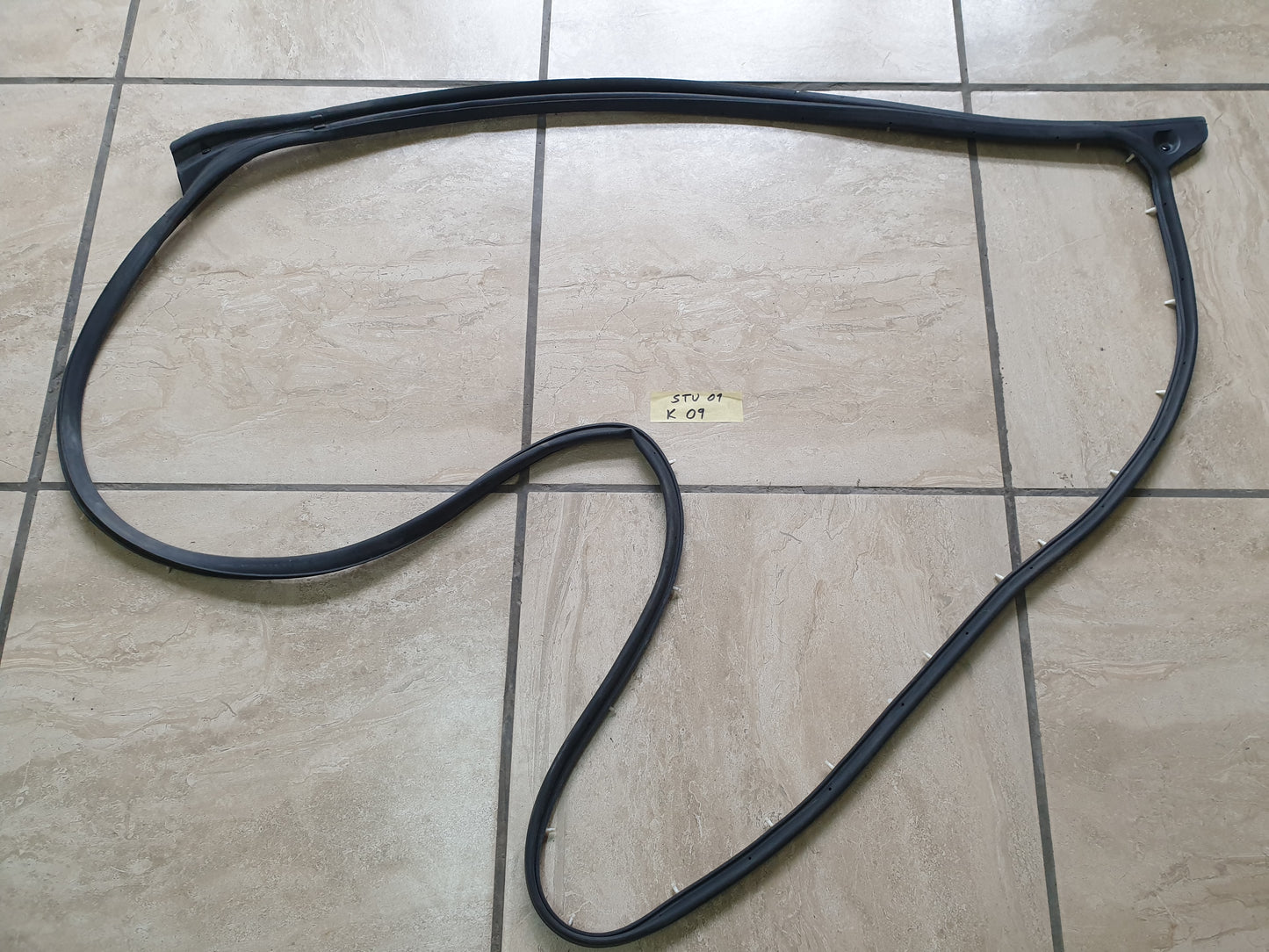 Isuzu D-Max 2021 Original Used Door Components - Slight Damage or Wear and Tear