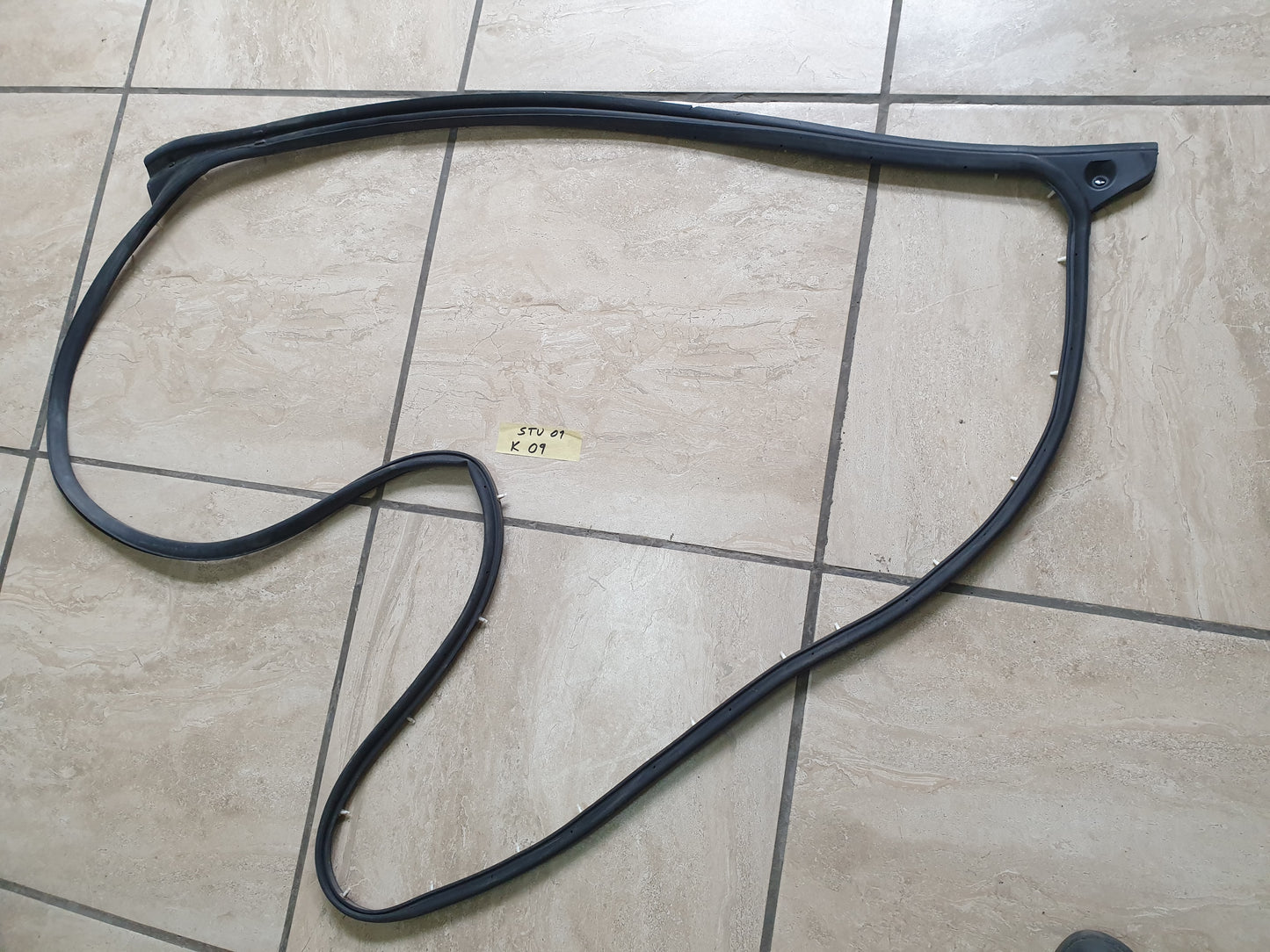 Isuzu D-Max 2021 Original Used Door Components - Slight Damage or Wear and Tear
