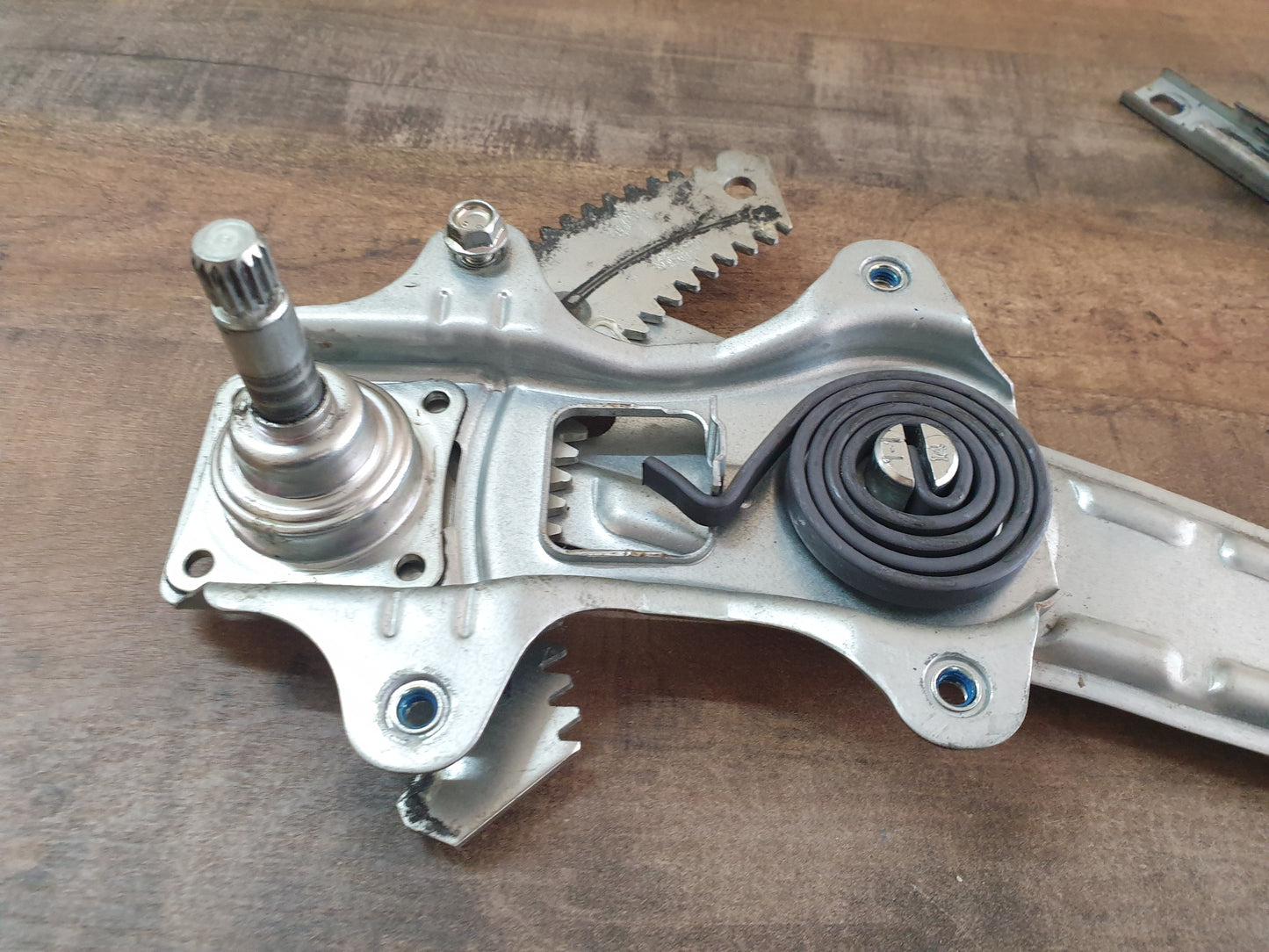 Isuzu D-Max 2021 Original Used Door Components - Slight Damage or Wear and Tear