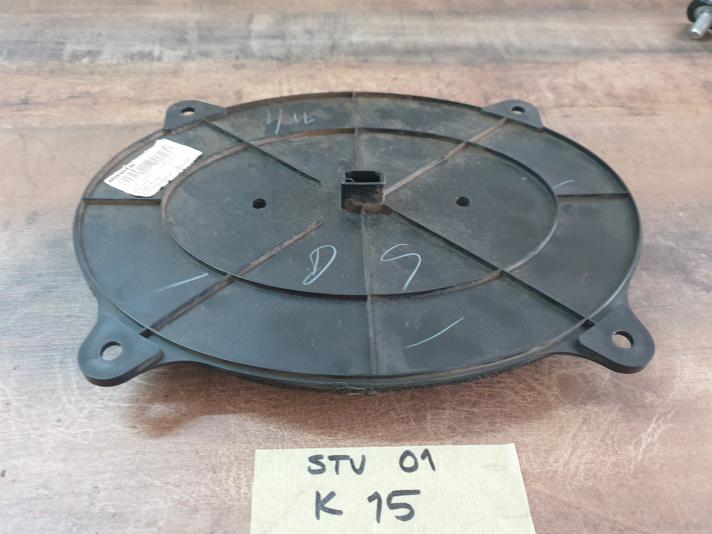 Isuzu D-Max 2021 Original Used Door Components - Slight Damage or Wear and Tear