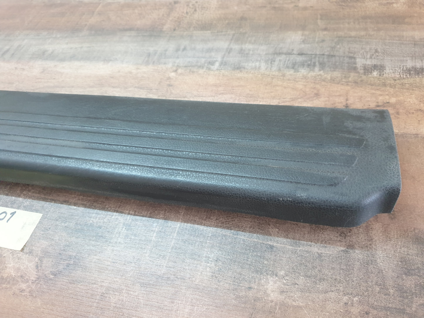 Isuzu D-Max 2021 Original Used Door Components - Slight Damage or Wear and Tear