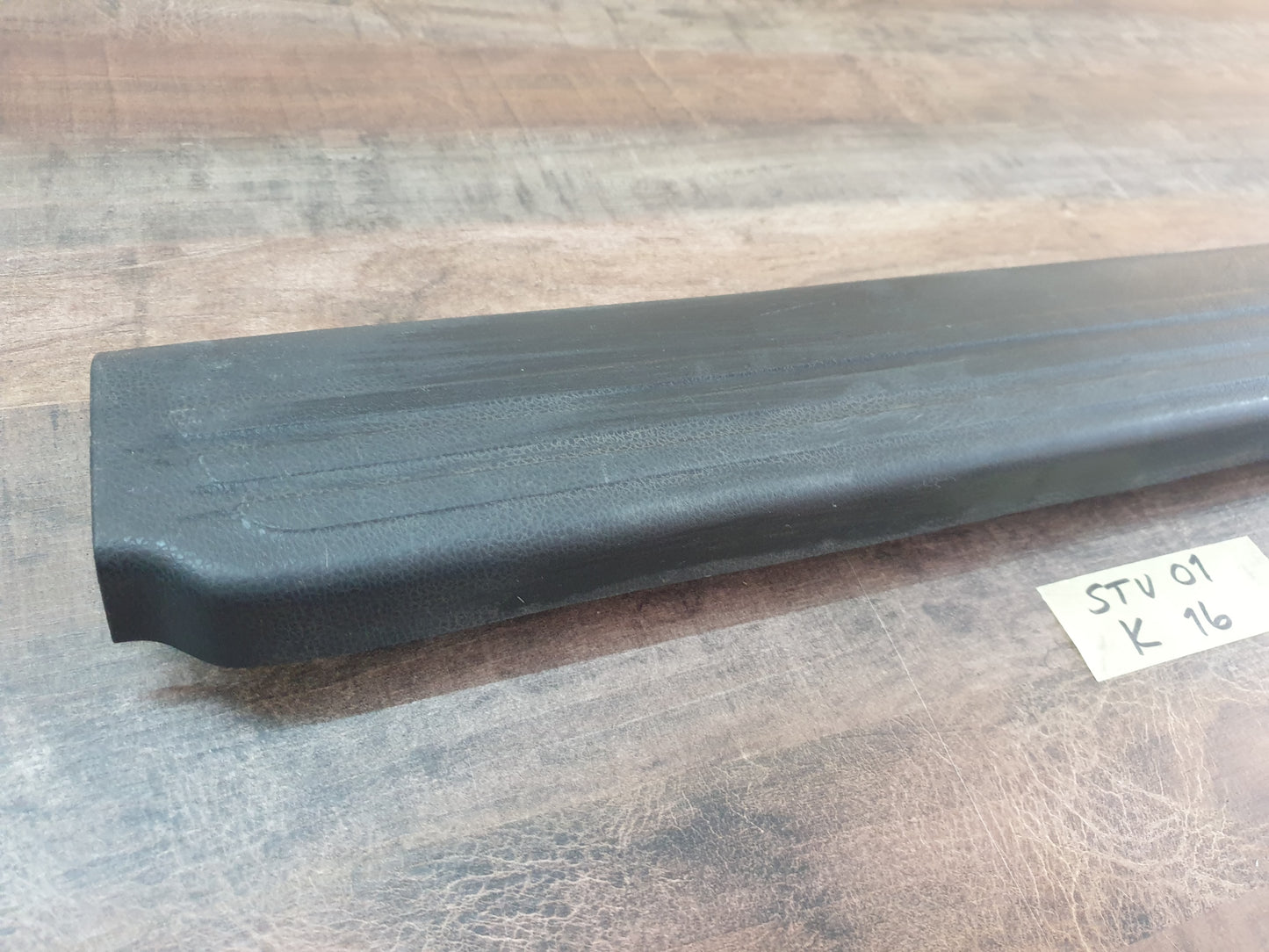 Isuzu D-Max 2021 Original Used Door Components - Slight Damage or Wear and Tear