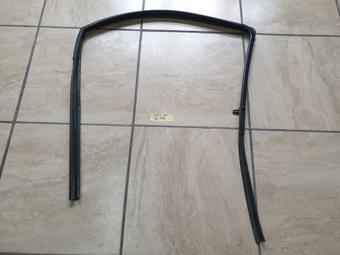 Isuzu D-Max 2021 Original Used Door Components - Slight Damage or Wear and Tear