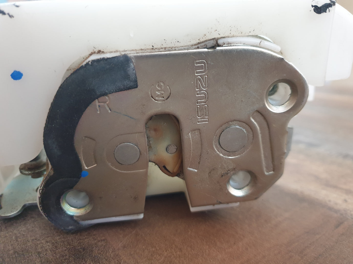 Isuzu D-Max 2021 Original Used Door Components - Slight Damage or Wear and Tear