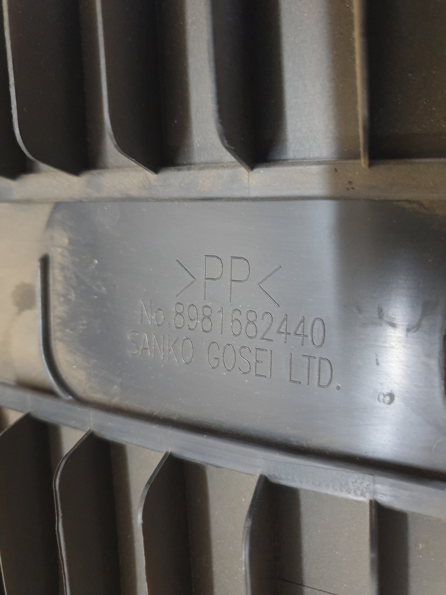 Isuzu D-Max 2021 Original Used Parts - Slight Damage or Wear and Tear