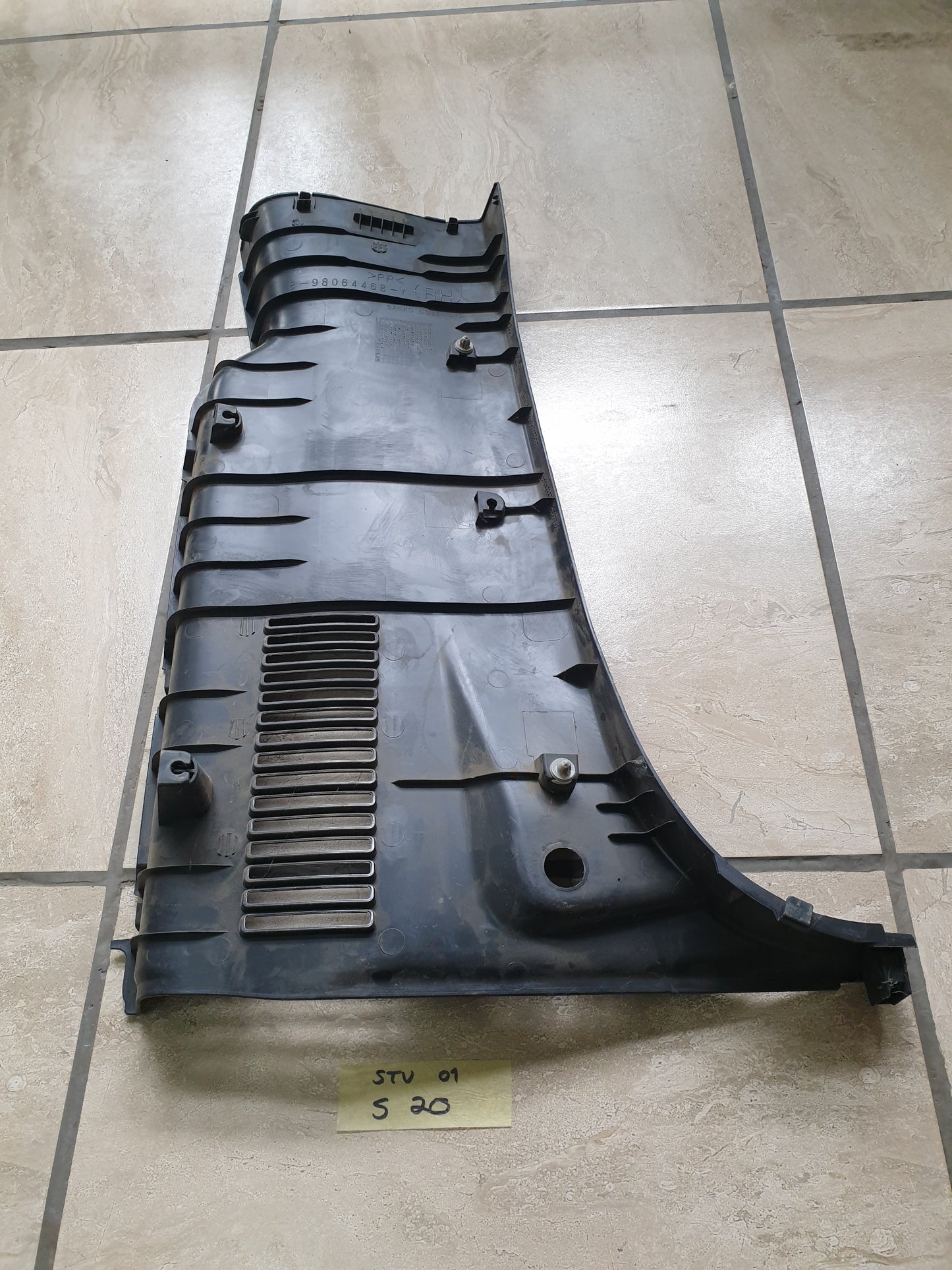 Isuzu D-Max 2021 Original Used Parts - Slight Damage or Wear and Tear