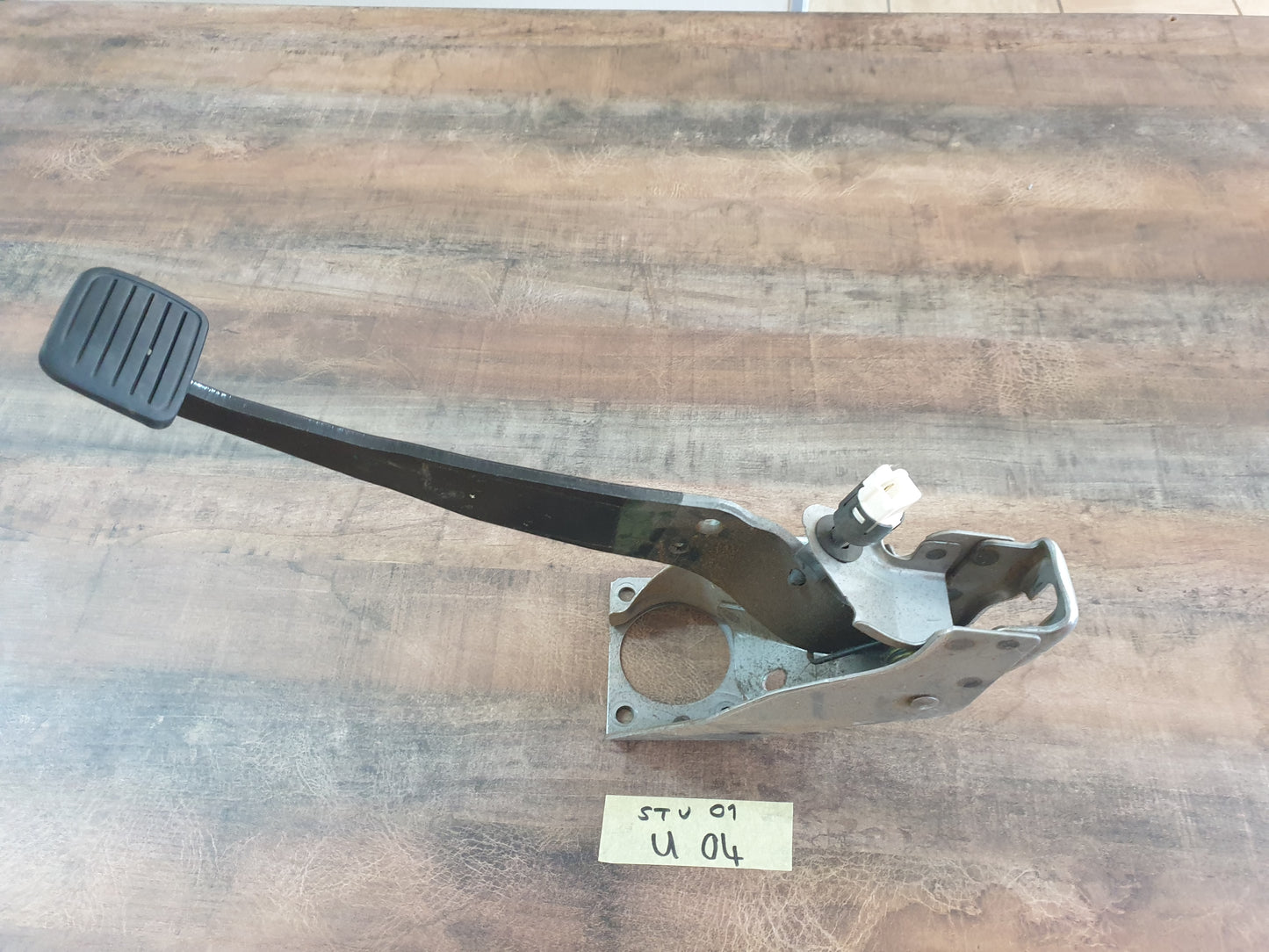 Isuzu D-Max 2021 Original Used Parts - Slight Damage or Wear and Tear