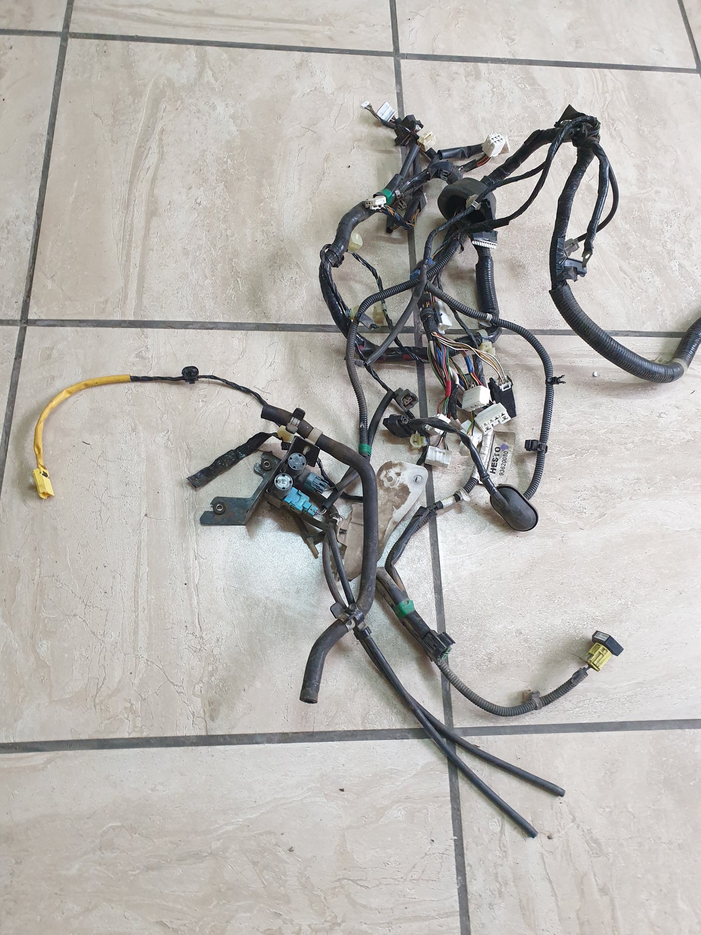 Isuzu D-Max 2021 Original Used Parts - Slight Damage or Wear and Tear