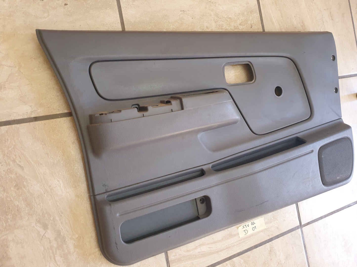 Nissan NP300 Original Used Door Components - Slight Damage or Wear and Tear