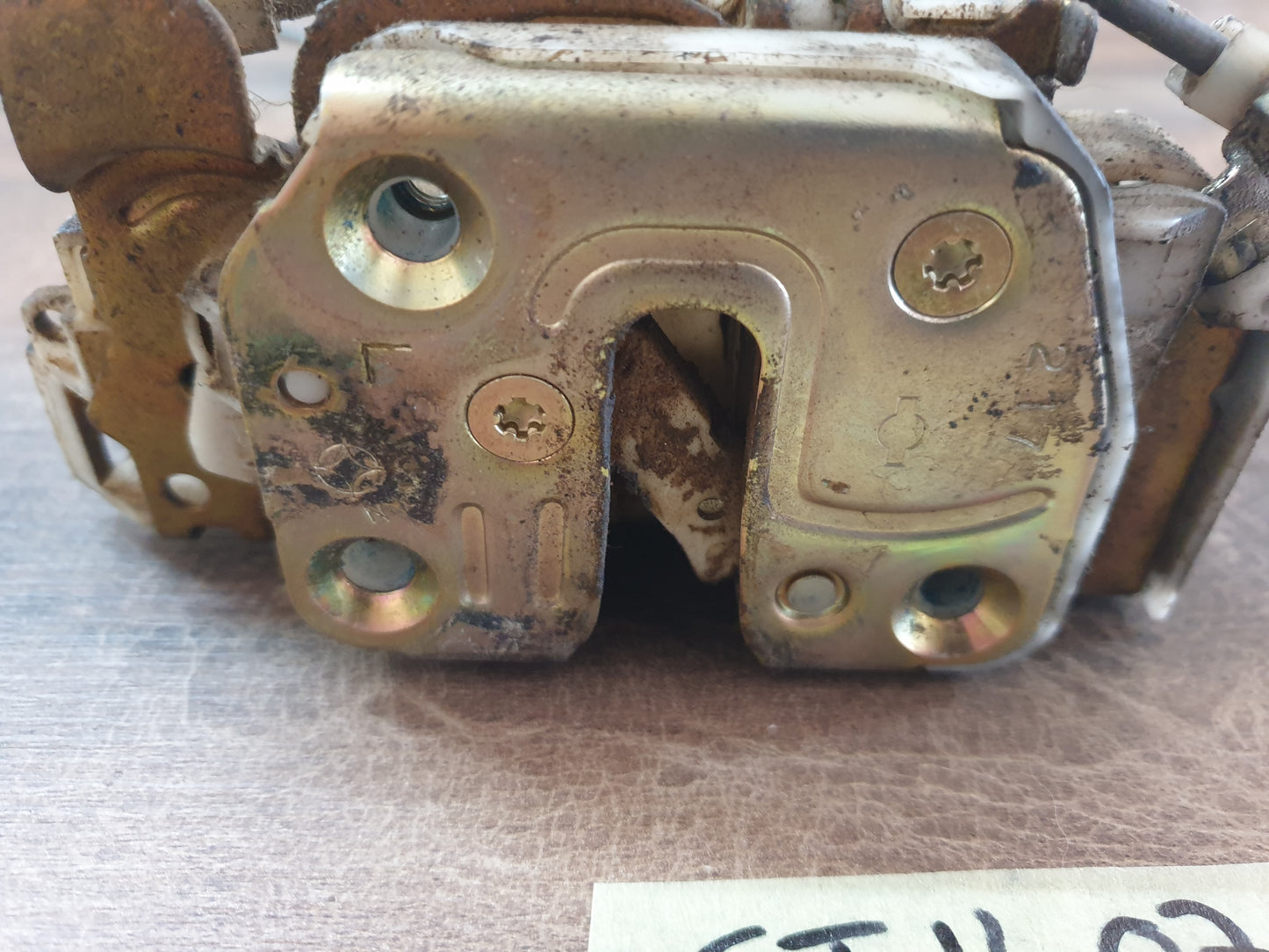Nissan NP300 Original Used Door Components - Slight Damage or Wear and Tear