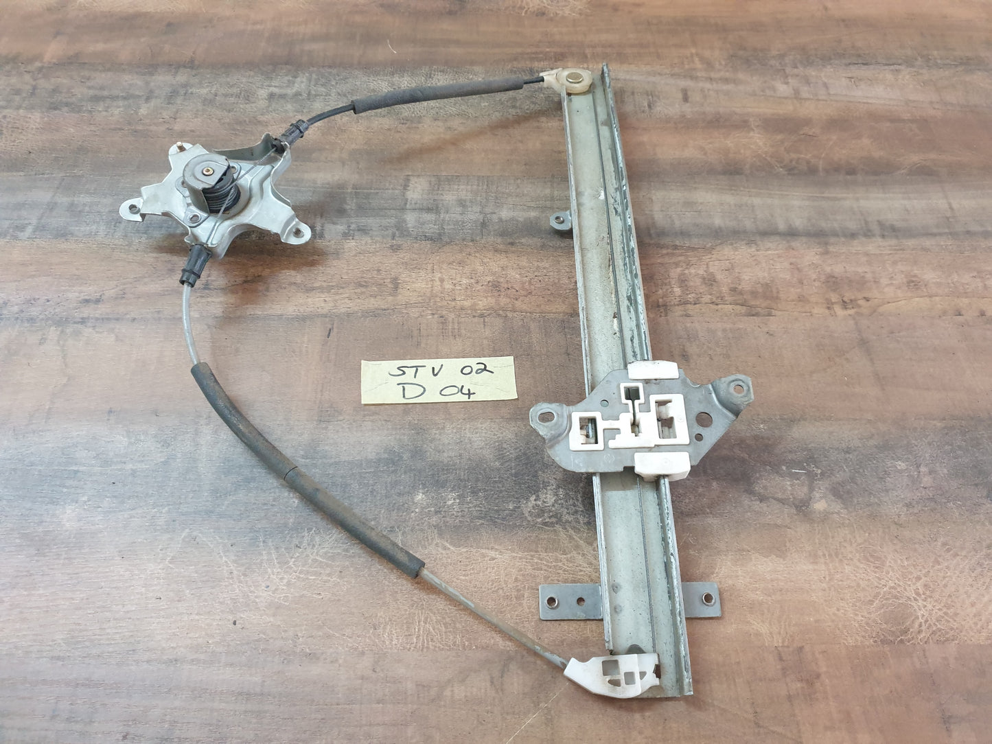 Nissan NP300 Original Used Door Components - Slight Damage or Wear and Tear