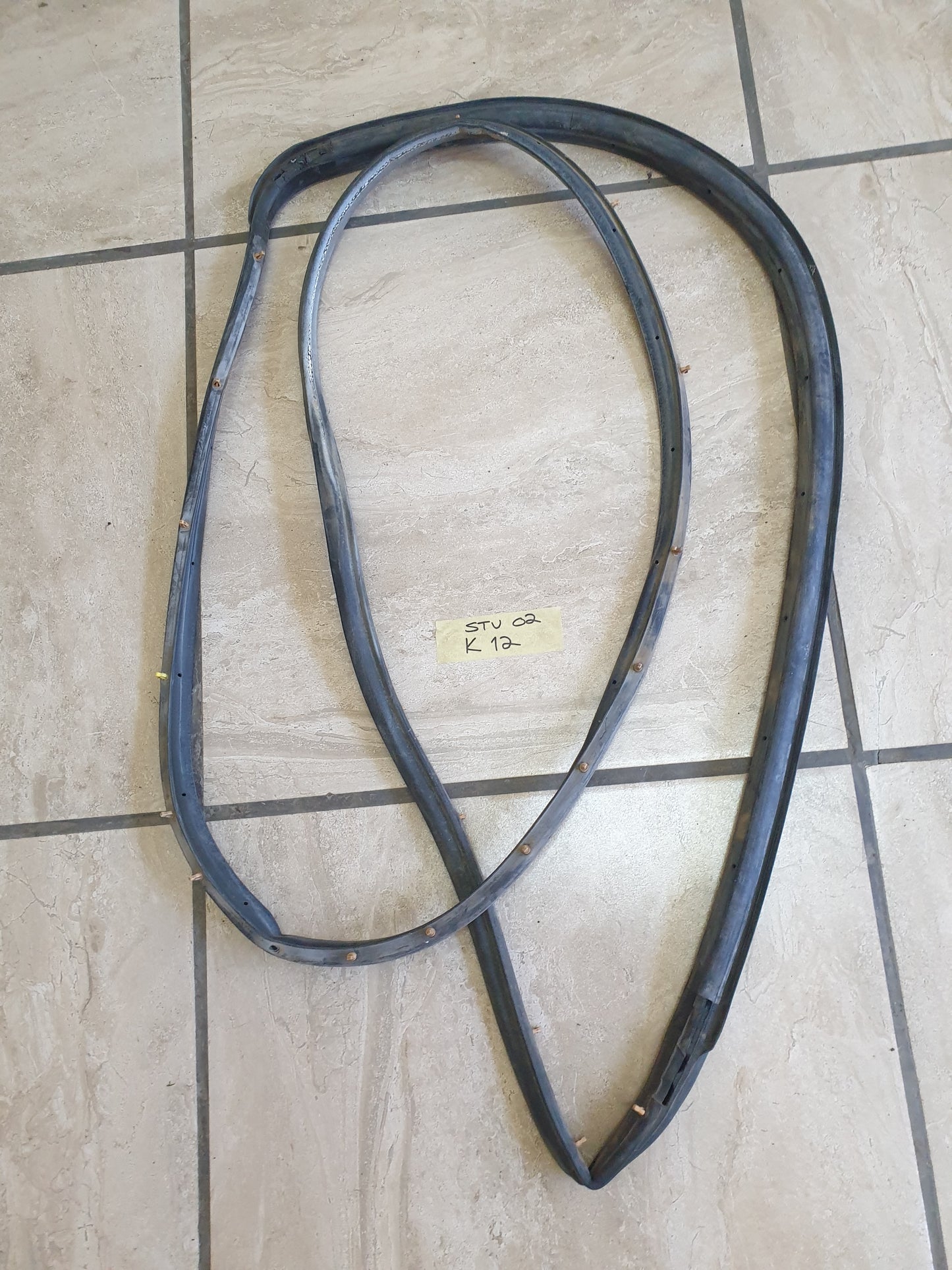 Nissan NP300 Original Used Door Components - Slight Damage or Wear and Tear