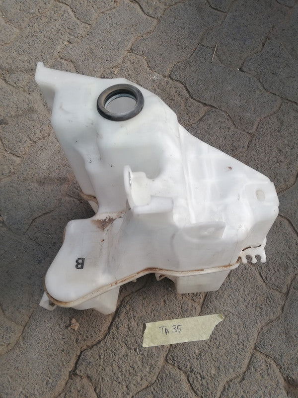 Toyota Rav4 2019 Washer Bottle Tank