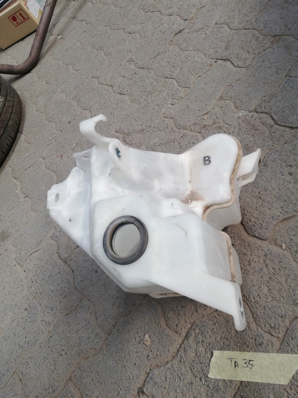 Toyota Rav4 2019 Washer Bottle Tank