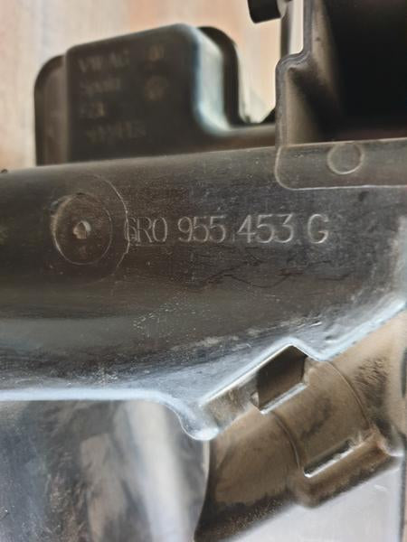 Original New Volkswagen Polo Windscreen Washer Bottle