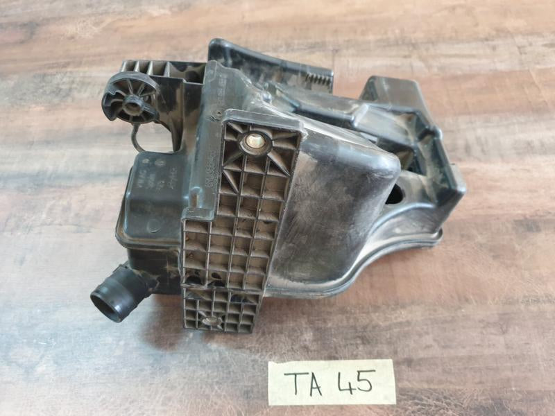 Original New Volkswagen Polo Windscreen Washer Bottle