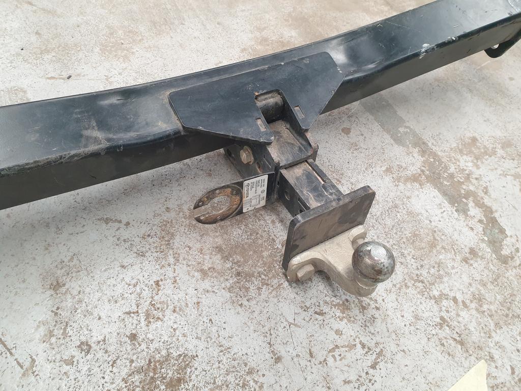 Toyota Hilux 2016 Tow Bar