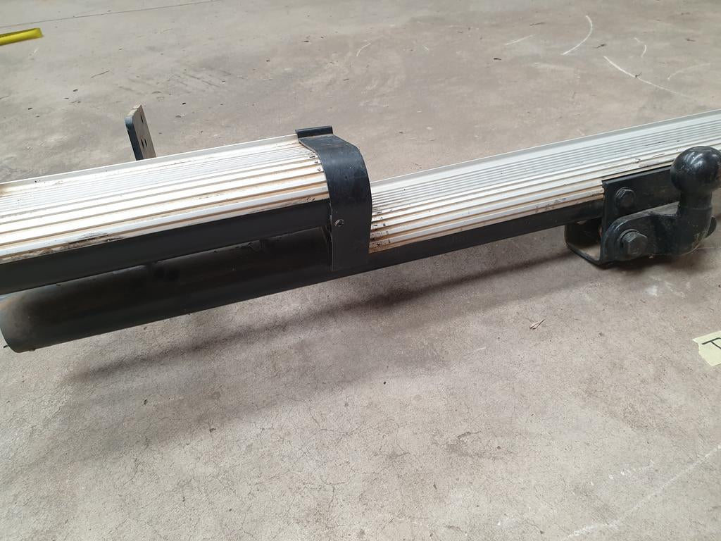 Original Used Nissan NP300 Tow Bar