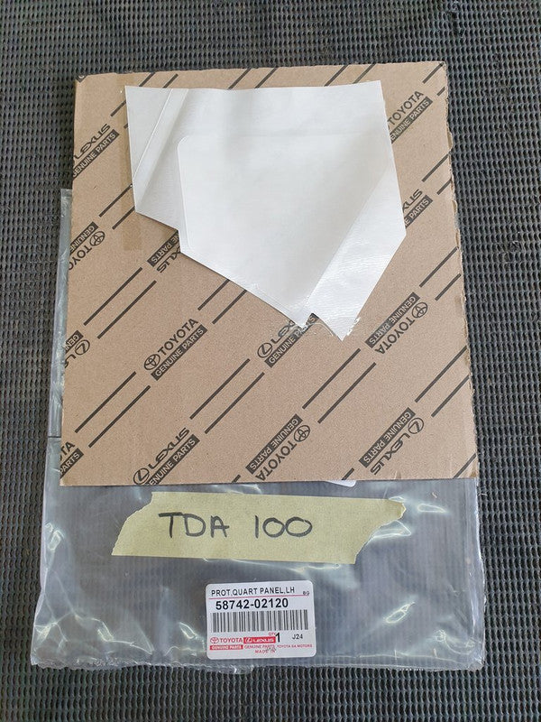 Toyota Corolla Prof 2009, 2010, 2011, 2012, 2013, 2014 Left Quarter Panel Stone Chipping Protection