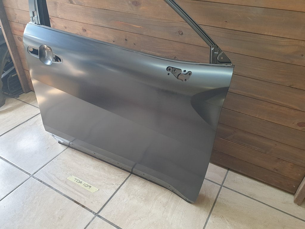 Toyota Corolla Cross 2021, 2022, 2023, 2024 Right Front Driver Door