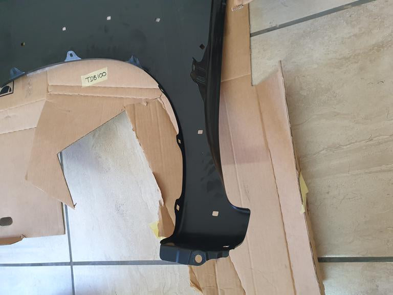 Toyota Hilux D4D 2008, 2009, 2010, 2011 Right Front Fender