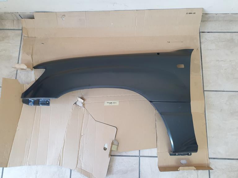 Toyota Land Cruiser 4.2D 2003, 2004, 2005 Left Front Fender