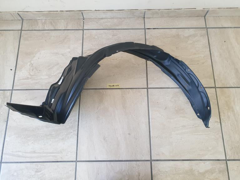 Toyota Fortuner 2011, 2012, 2013, 2014, 2015 Left Front Fenderliner