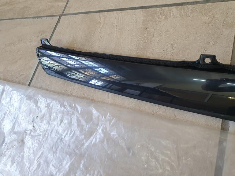 Toyota Dyna 6.5 7.5 8.5 2003, 2004, 2005, 2006, 2007, 2008 Front Upper Bonnet Trim Cover Panel