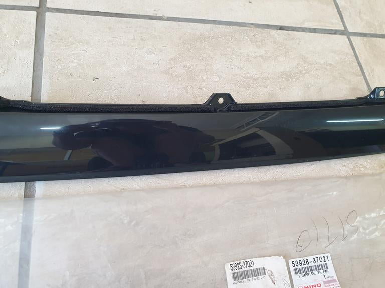 Toyota Dyna 6.5 7.5 8.5 2003, 2004, 2005, 2006, 2007, 2008 Front Upper Bonnet Trim Cover Panel