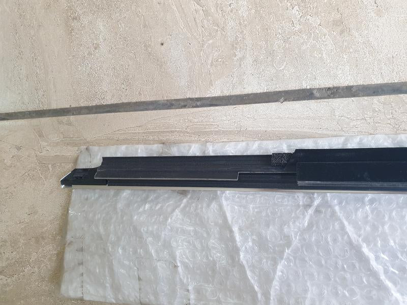 Original New Mercedes-Benz GLC W253 Right Front Door Chrome Recessed Window Moulding