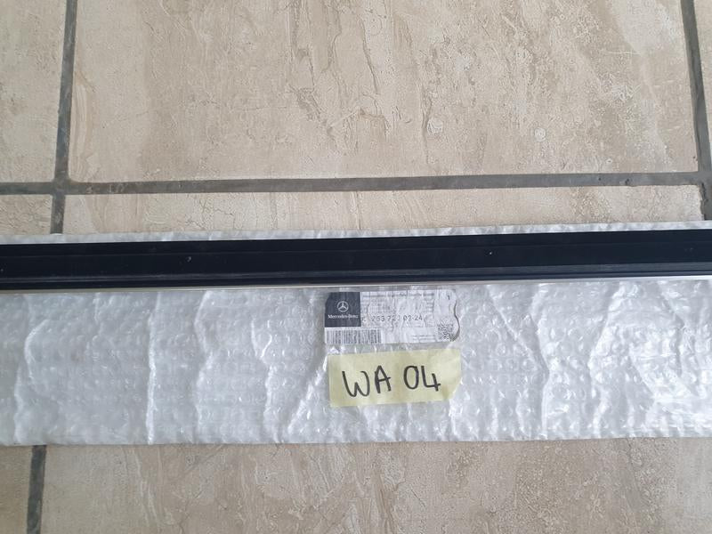 Original New Mercedes-Benz GLC W253 Right Front Door Chrome Recessed Window Moulding