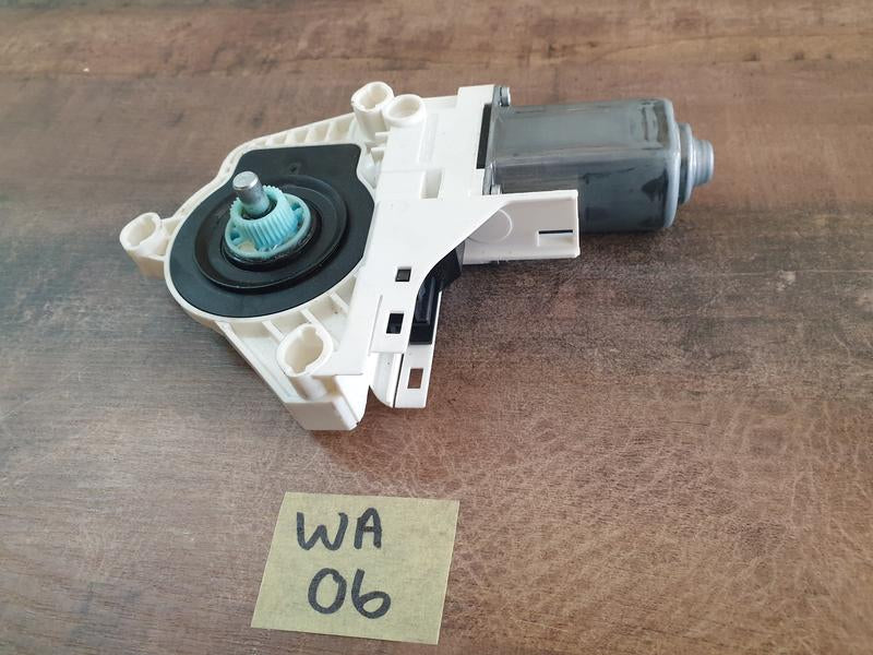Original Used Audi Q5 Front Left Window Regulator Motor
