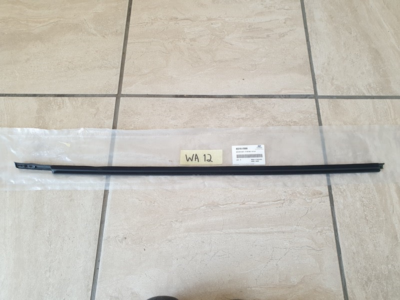 Original New Hyundai Creta Front Left Window Recessed Moulding