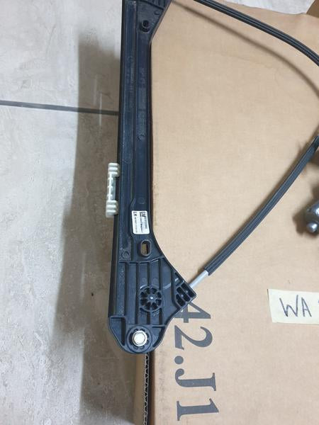 Original New Opel Grandland Left Front Door Window Lifting Mechanism