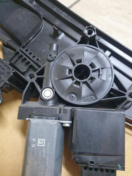 Original New Opel Grandland Left Front Door Window Lifting Mechanism