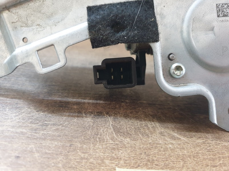Original Used Toyota Rear Windscreen Wiper Motor