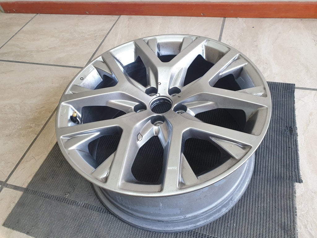 Volkswagen Polo  7.5Jx17H2 Aluminium Rim